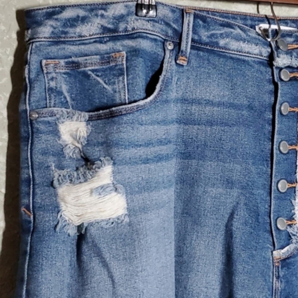 ⚜️Good American Bombshell High Waist Shorts, 24W - Picture 4 of 8